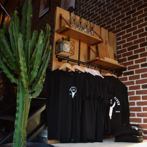 Goodies T-shirts The Black River à Rambouillet, dans les Yvelines (78)